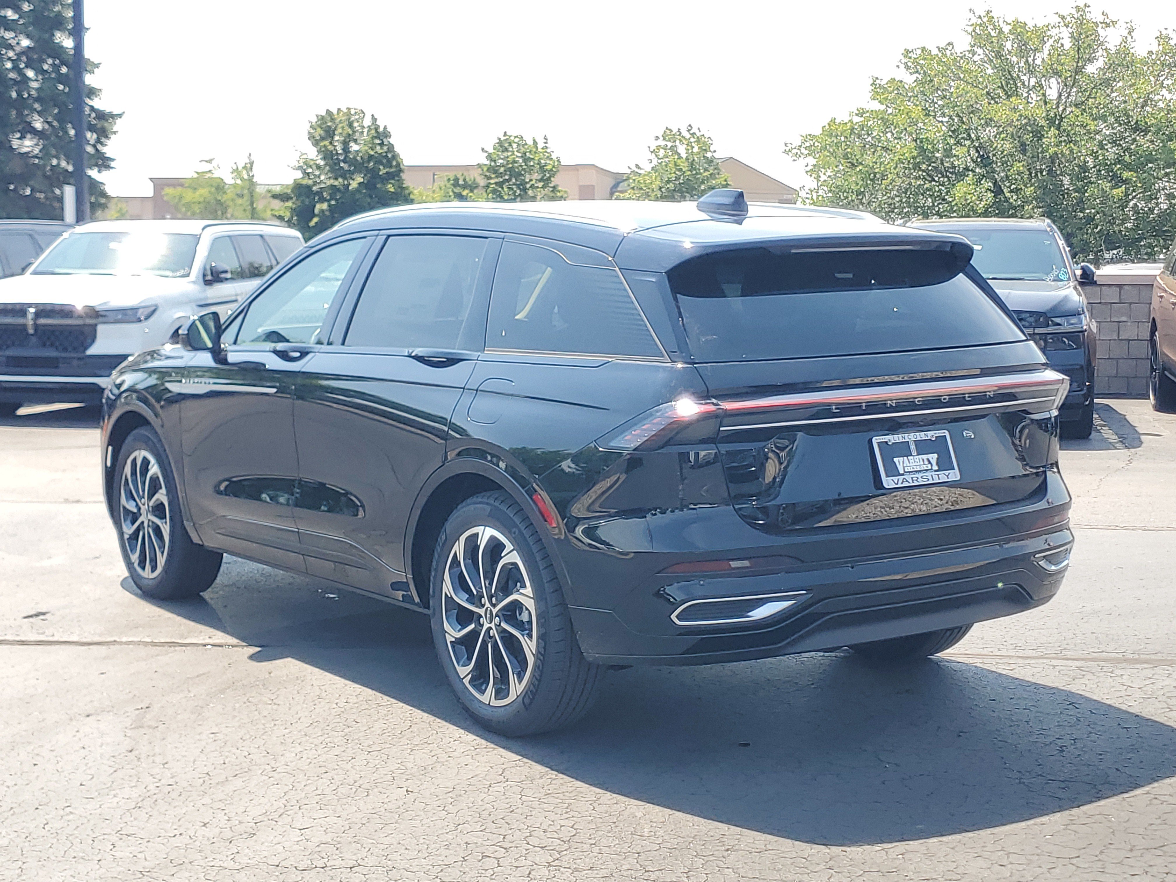 New 2026 Lincoln Nautilus Reserve AWD/4WD image 3