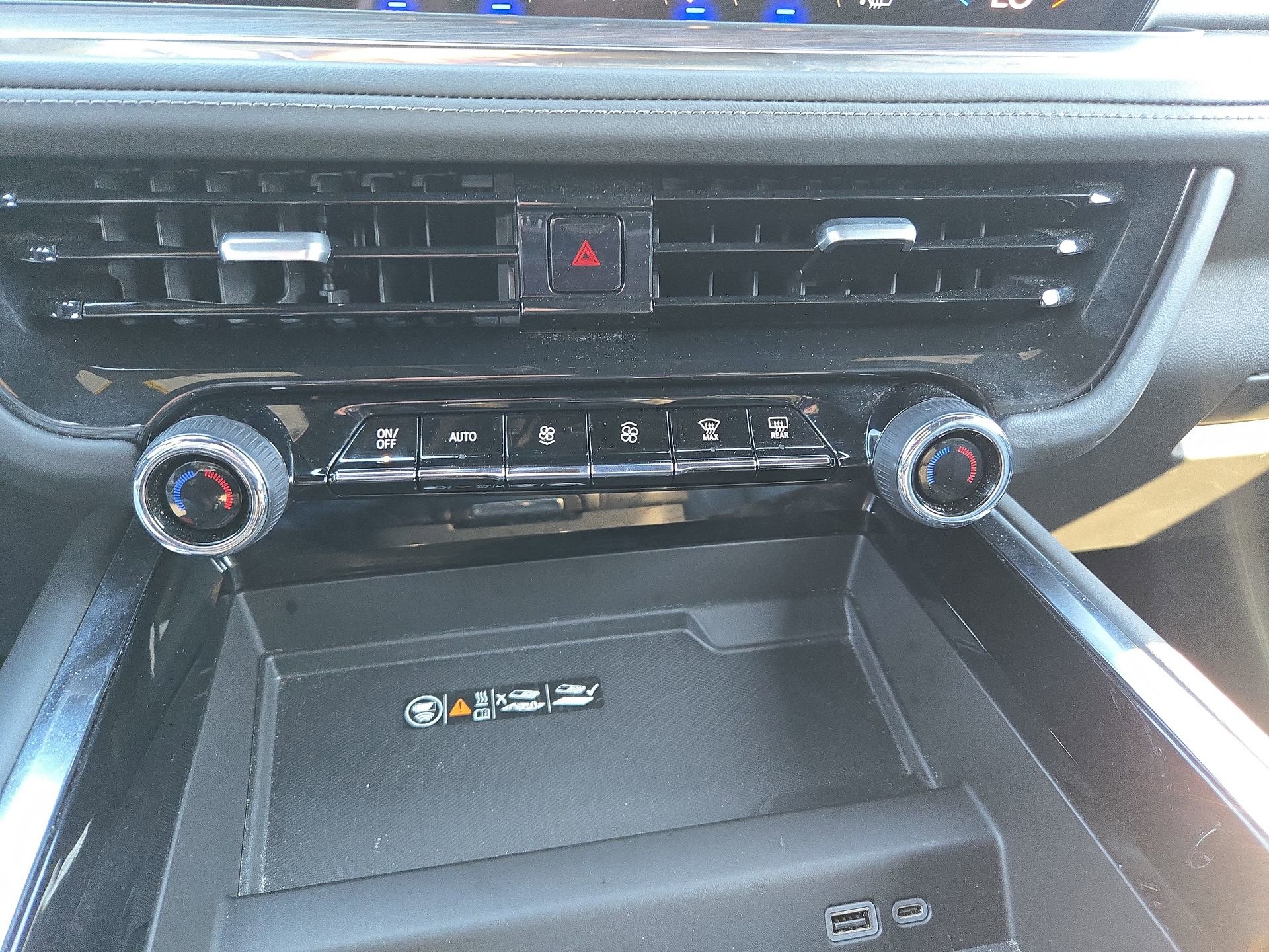 Used 2025 Chevrolet Tahoe LT image 30