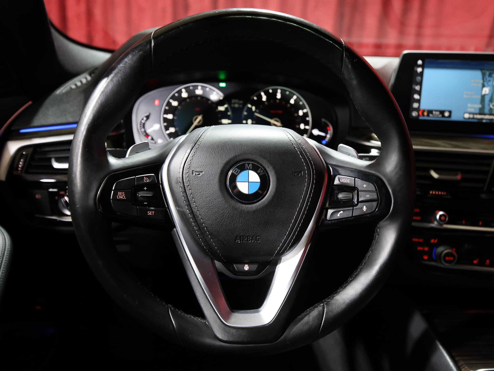 Used 2018 BMW 530i xDrive image 16