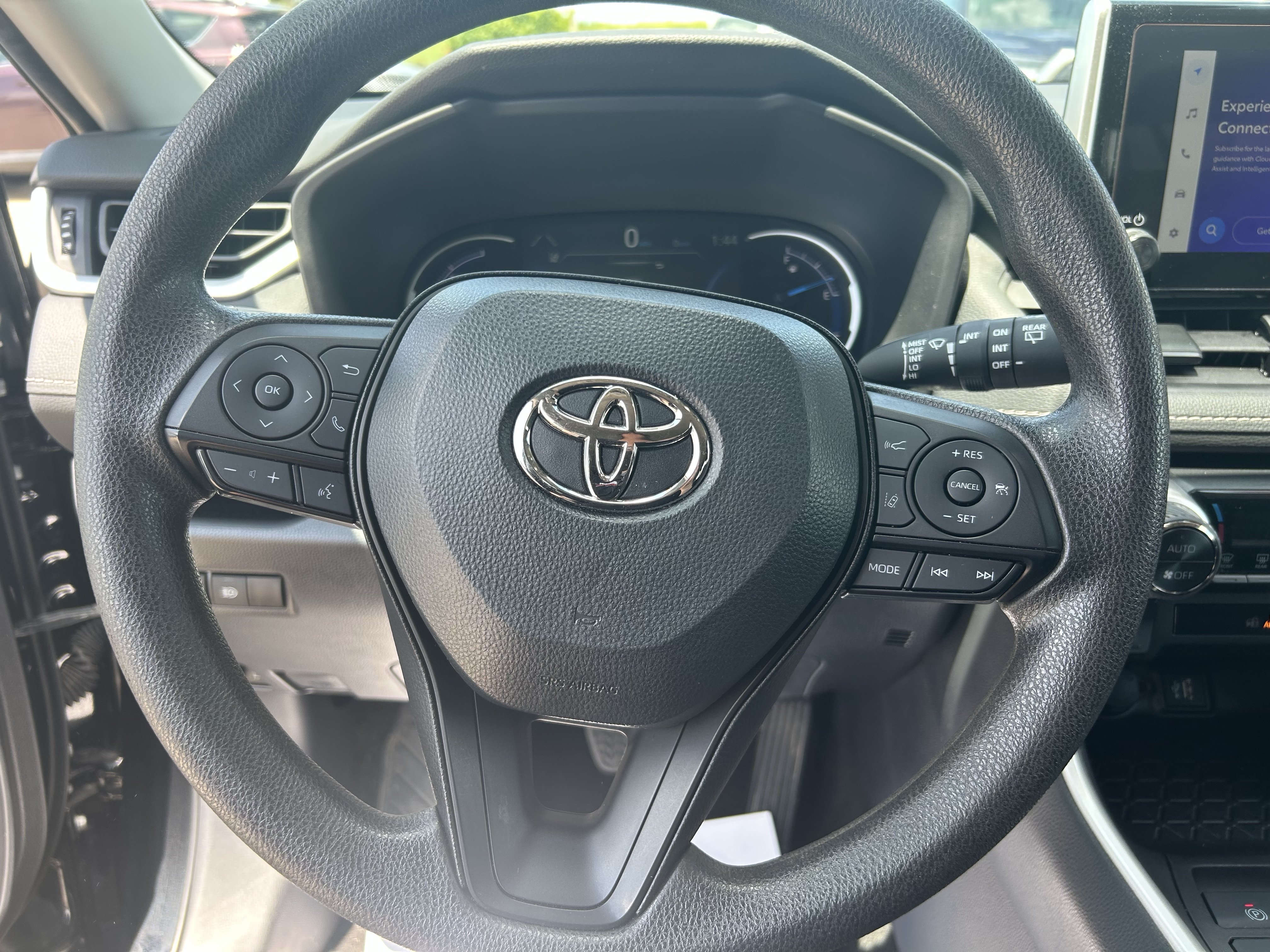 Certified 2025 Toyota RAV4 XLE AWD/4WD image 21