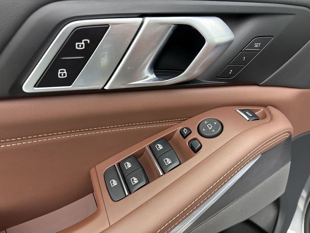 Used 2024 BMW X5 xDrive40i w/ Premium Package image 26