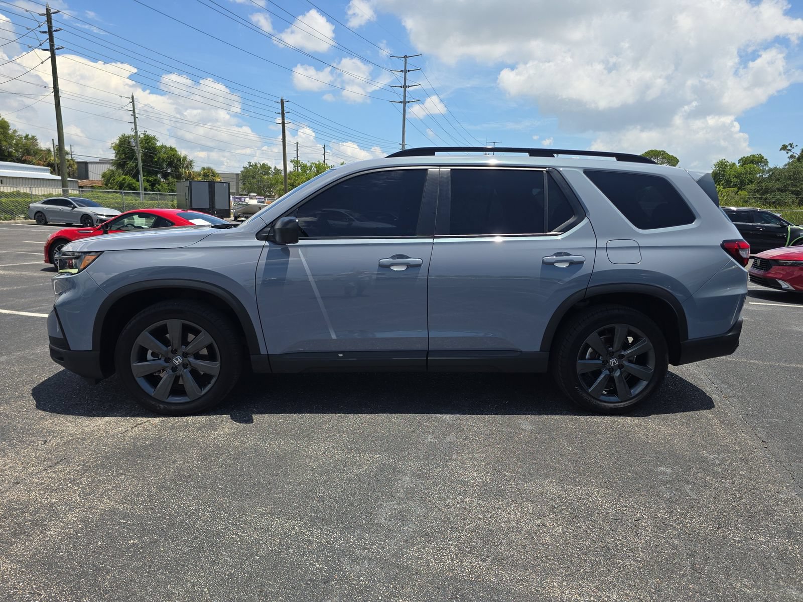 Certified 2025 Honda Pilot Sport image 6