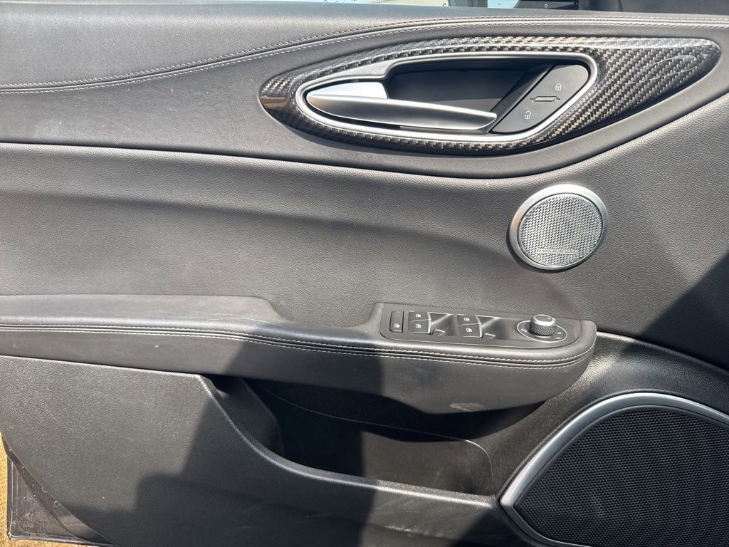 Used 2018 Alfa Romeo Giulia Quadrifoglio image 26