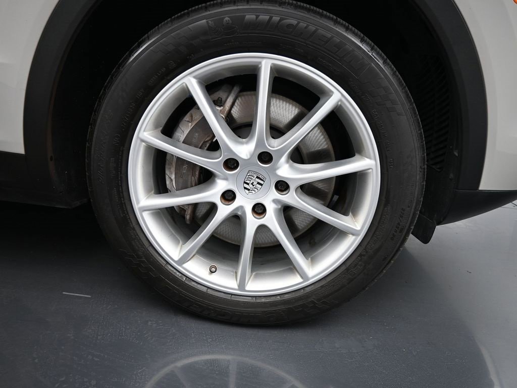 Used 2021 Porsche Cayenne image 29
