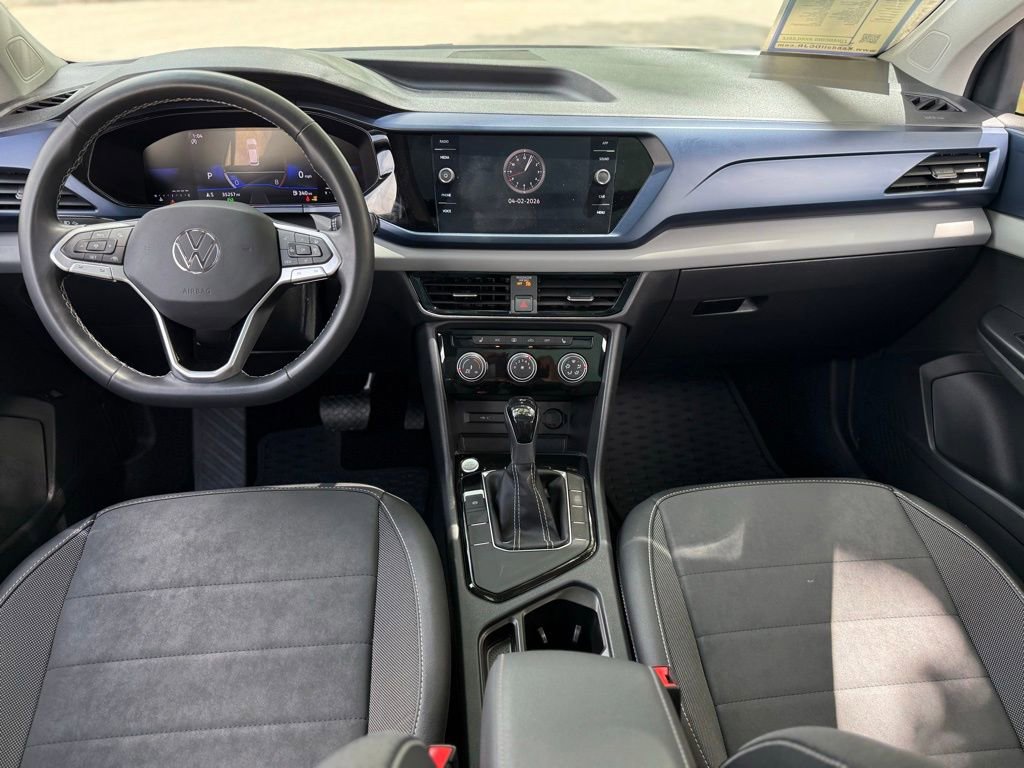 Used 2023 Volkswagen Taos SE w/ Panoramic Sunroof Package image 11