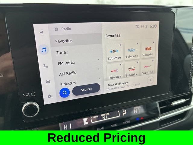 Used 2025 Toyota Sienna LE FWD image 21