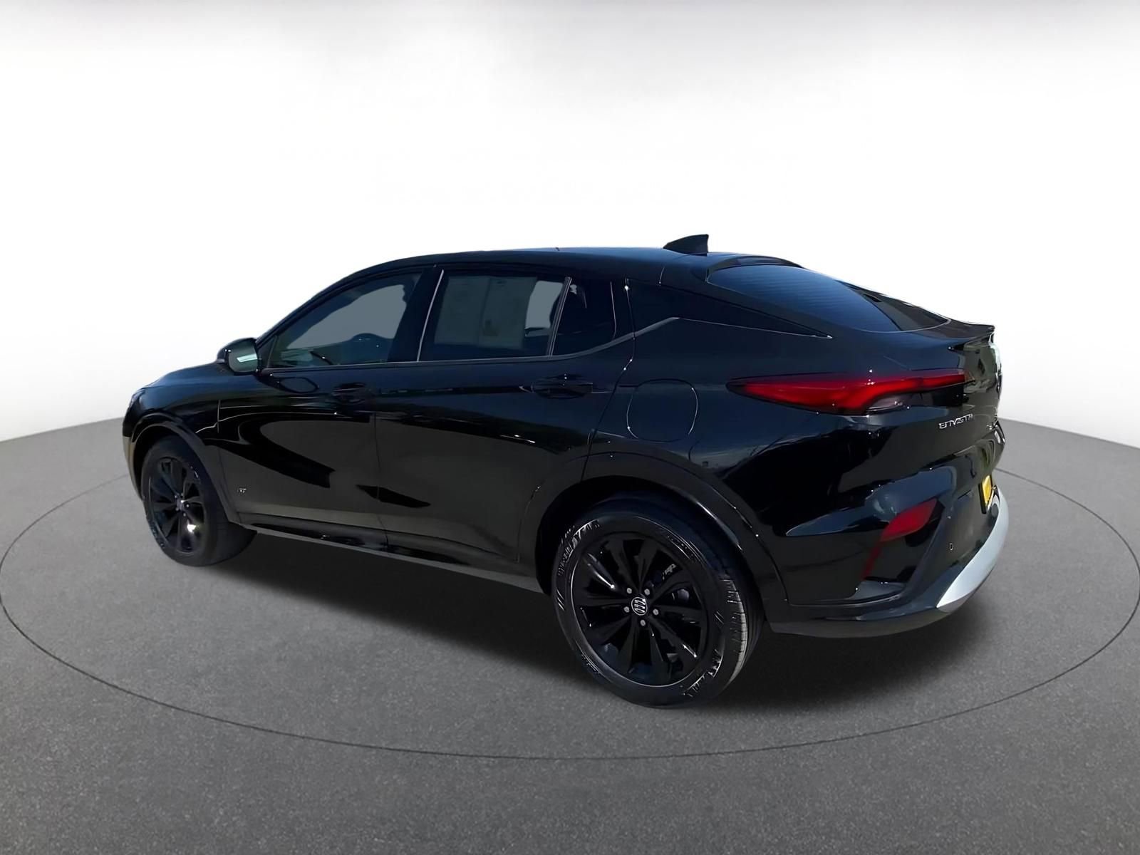 Used 2025 Buick Envista Sport Touring image 10