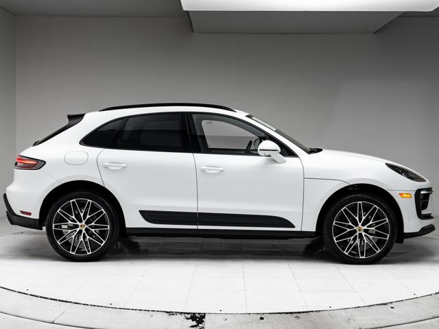 Certified 2026 Porsche Macan AWD/4WD image 35