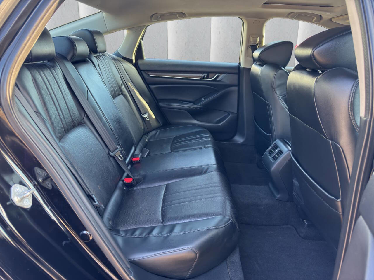 Used 2018 Honda Accord EX-L image 12