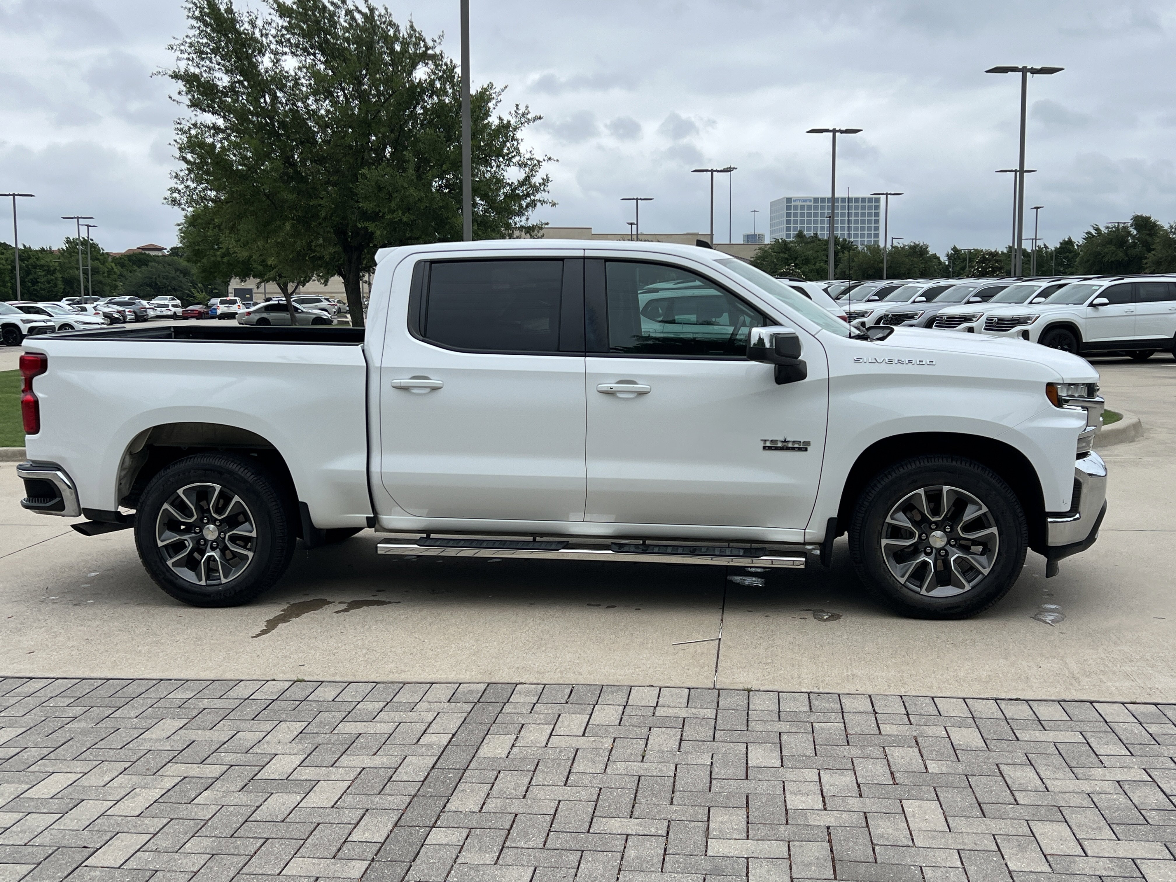 Used 2021 Chevrolet Silverado 1500 LT w/ Texas Edition Plus RWD image 11