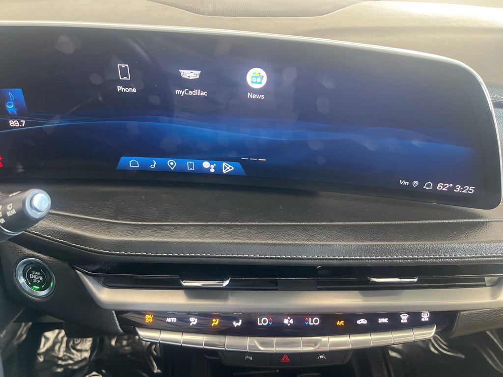 Used 2024 Cadillac XT4 Premium Luxury image 39