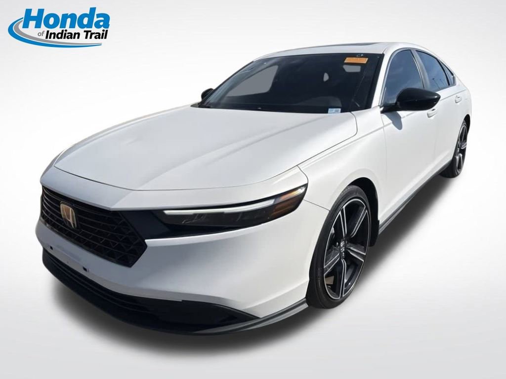 Used 2025 Honda Accord Sport image 1