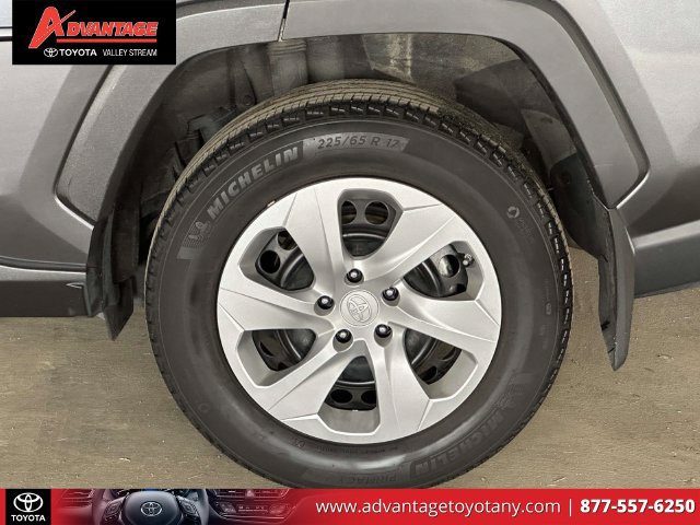 Certified 2023 Toyota RAV4 LE AWD/4WD image 13