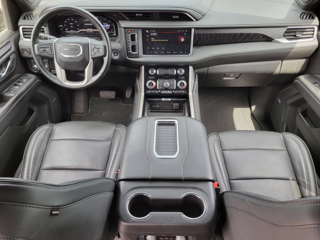 Used 2024 GMC Yukon XL Denali AWD/4WD image 19