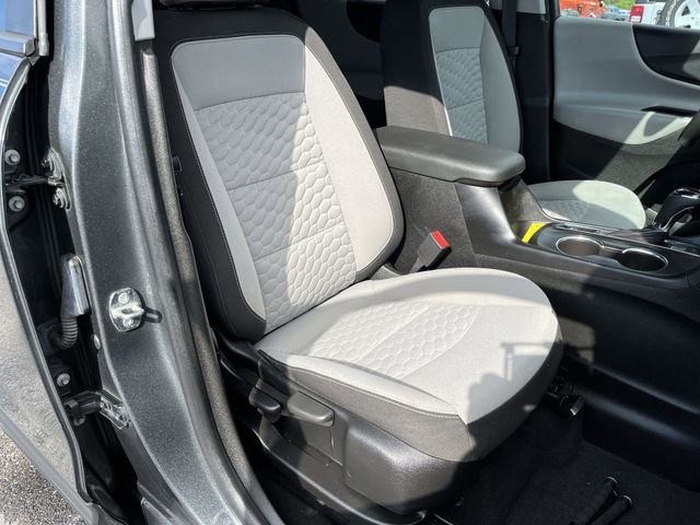 Used 2021 Chevrolet Equinox LS w/ LS Convenience Package AWD/4WD image 25