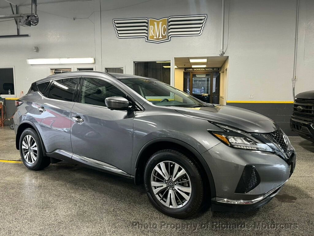 Used 2023 Nissan Murano SV image 1