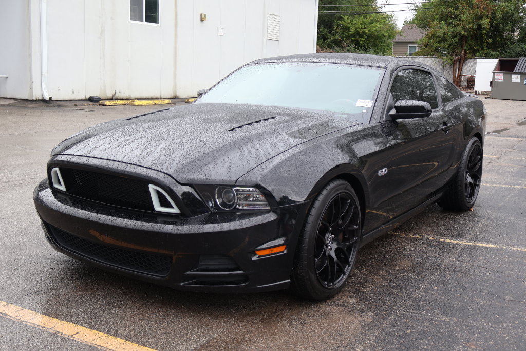 Used 2013 Ford Mustang GT Premium w/ Brembo Brake Pkg RWD image 3
