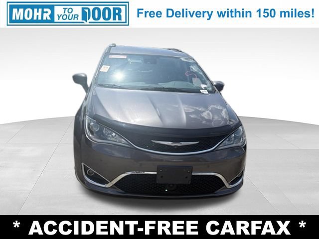 Used 2017 Chrysler Pacifica Touring-L Plus w/ Advanced Safetytec Group FWD image 9