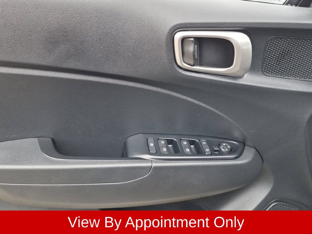Used 2026 Hyundai Venue SEL FWD image 9