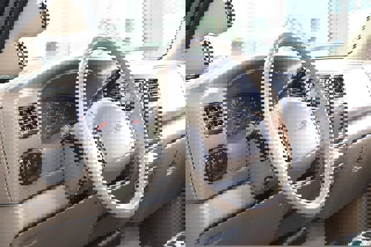 Used 2001 Ford Excursion Limited image 78