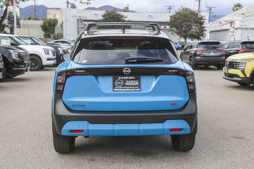 New 2026 Nissan Kicks SR FWD image 7
