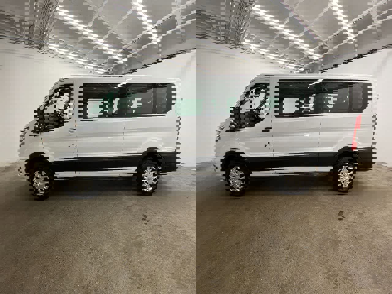 Used 2023 Ford Transit 350 XLT image 3