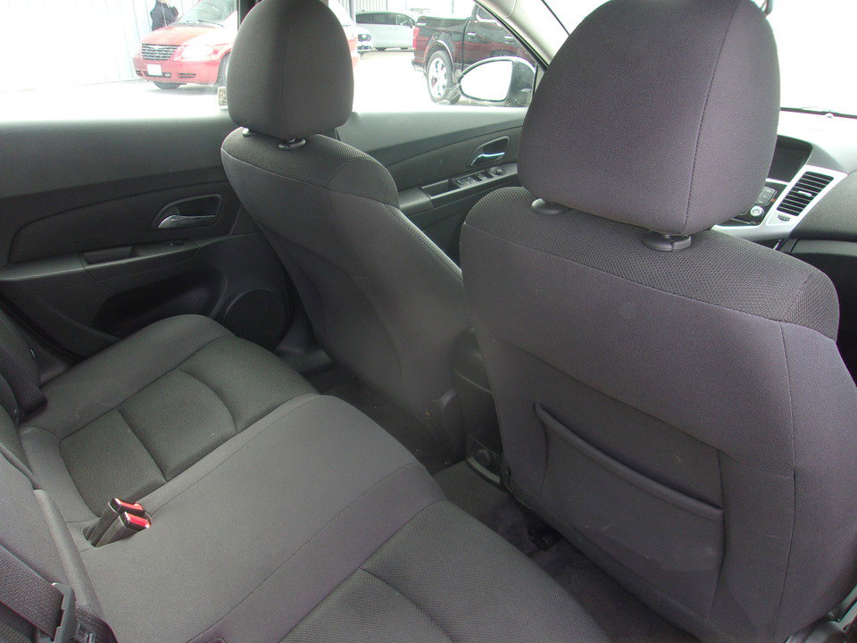 Used 2016 Chevrolet Cruze LT FWD image 14