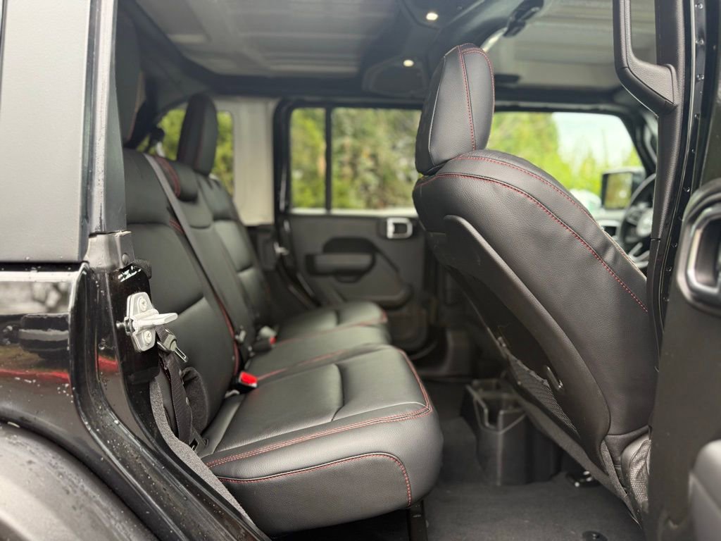 Used 2025 Jeep Wrangler Unlimited Rubicon image 20