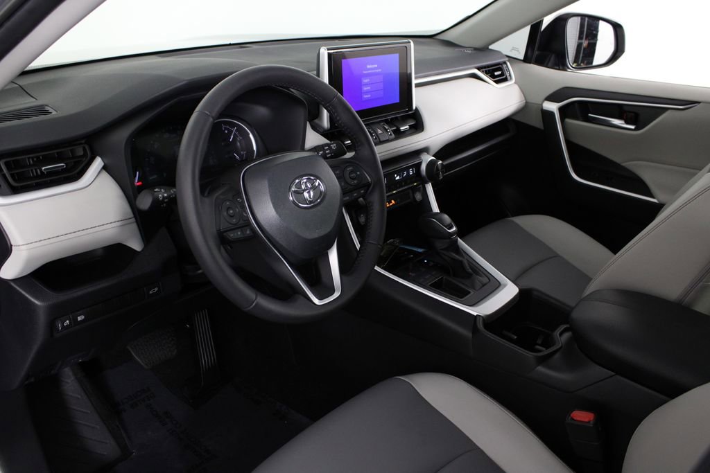 Used 2024 Toyota RAV4 XLE Premium image 16