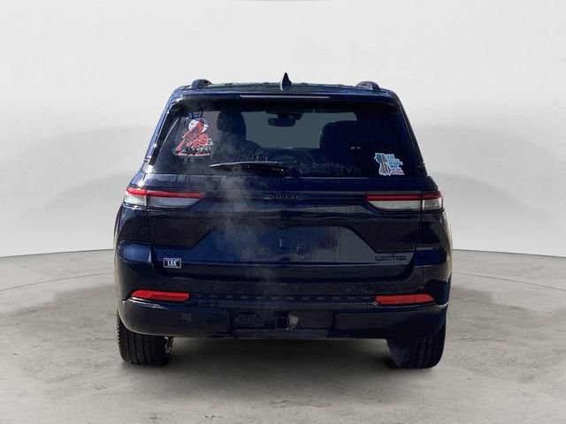 Used 2024 Jeep Grand Cherokee Limited w/ Black Appearance Package image 4