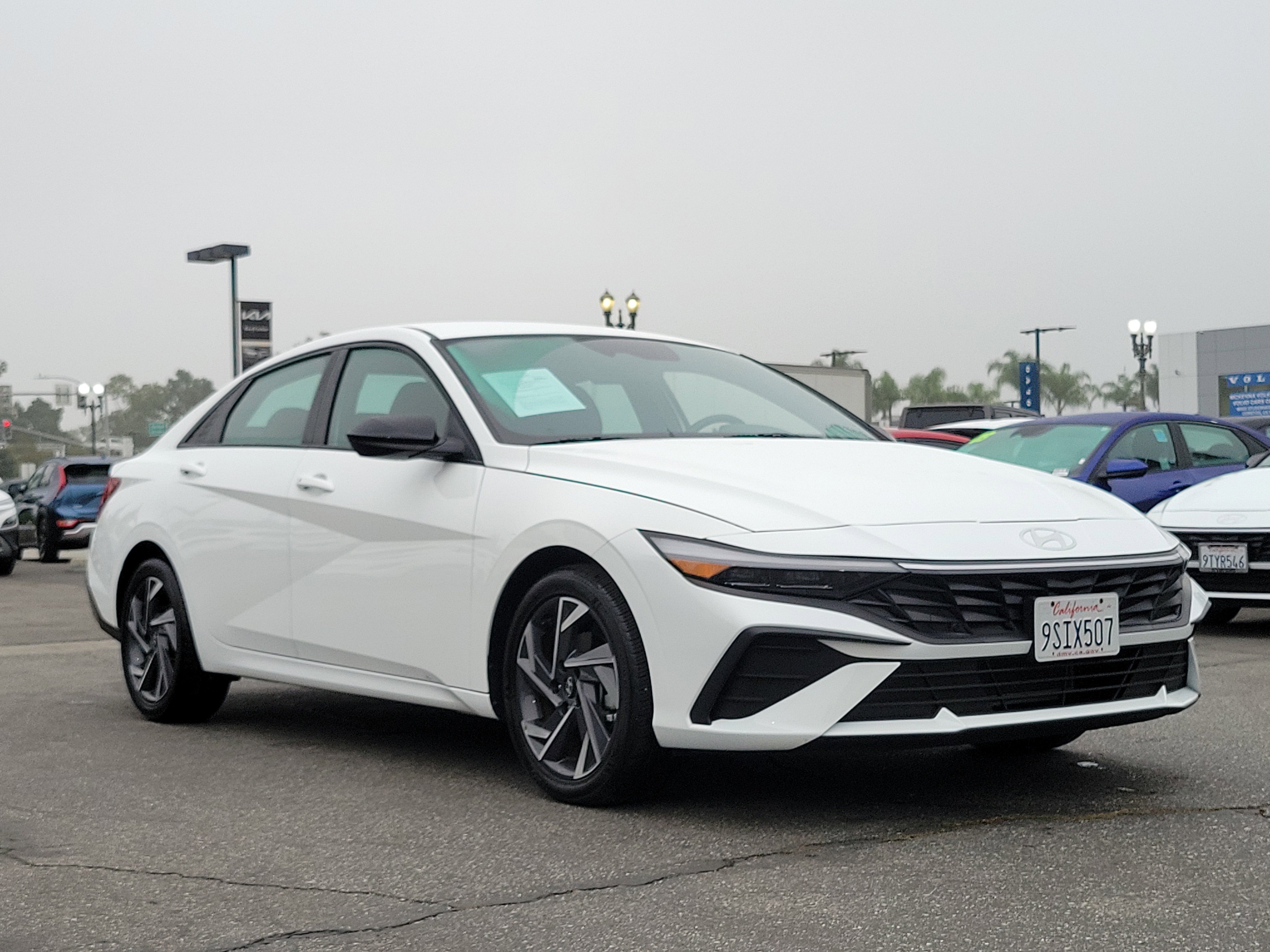 Certified 2025 Hyundai Elantra Sport w/ Cargo Package image 27