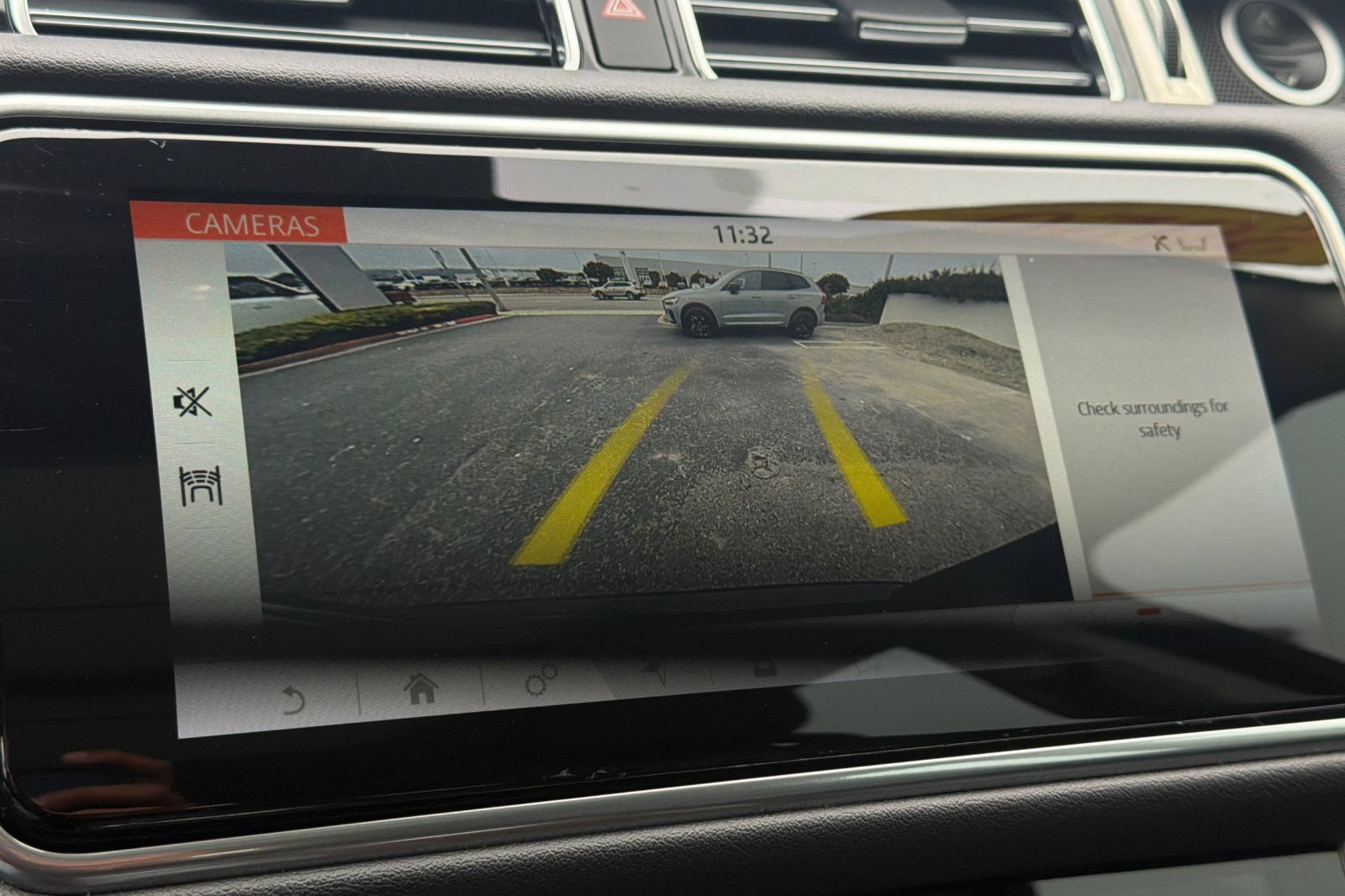 Used 2020 Land Rover Range Rover AWD/4WD image 25
