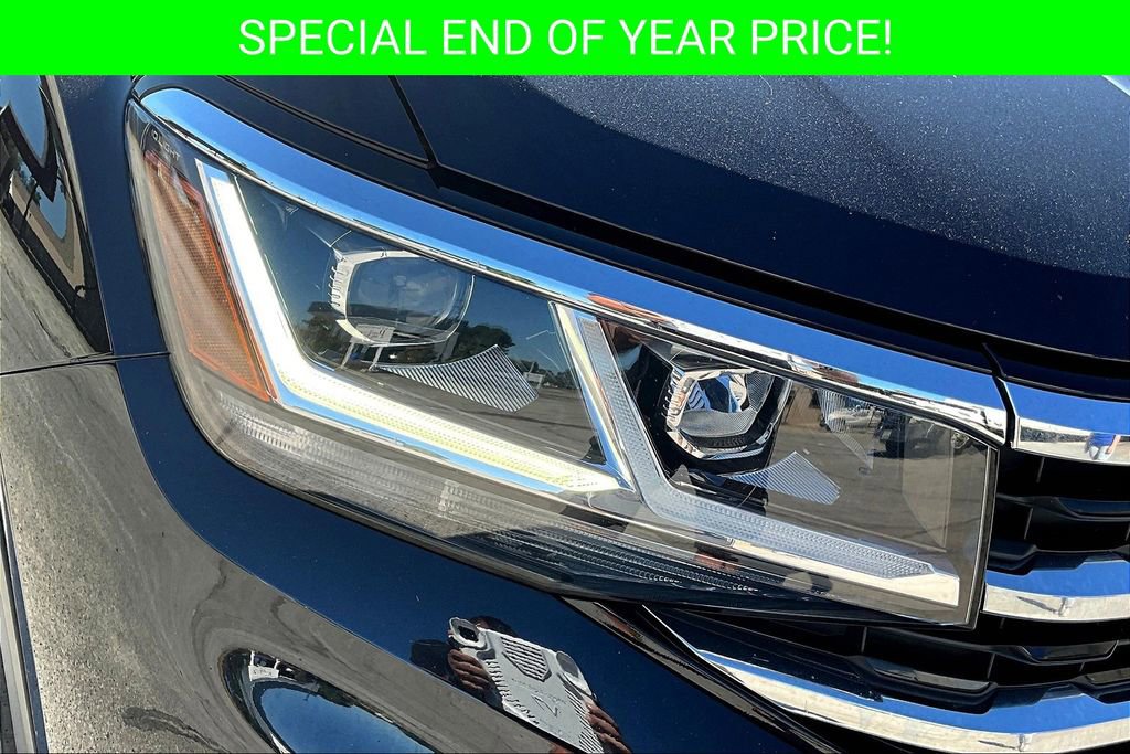 Used 2021 Volkswagen Atlas Cross Sport SE image 32