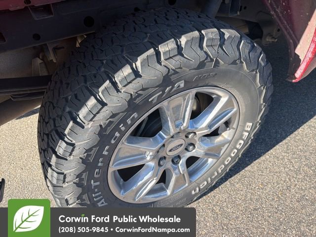 Used 2015 Ford F150 XLT w/ Equipment Group 302A Luxury AWD/4WD image 11