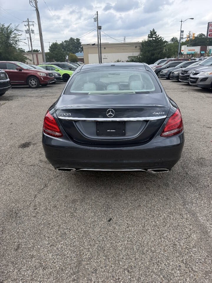 Used 2015 Mercedes-Benz C 300 4MATIC Sedan image 3