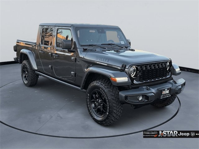 Used 2024 Jeep Gladiator Sport image 3
