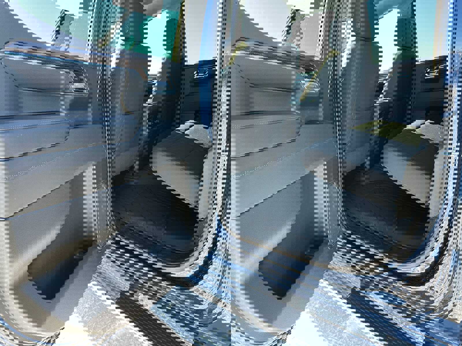 Used 2022 Chevrolet Silverado 1500 LT w/ Diesel Off-Road Package image 15