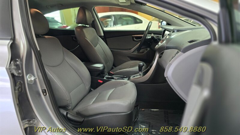 Used 2013 Hyundai Elantra Limited w/ Technology Pkg FWD image 16