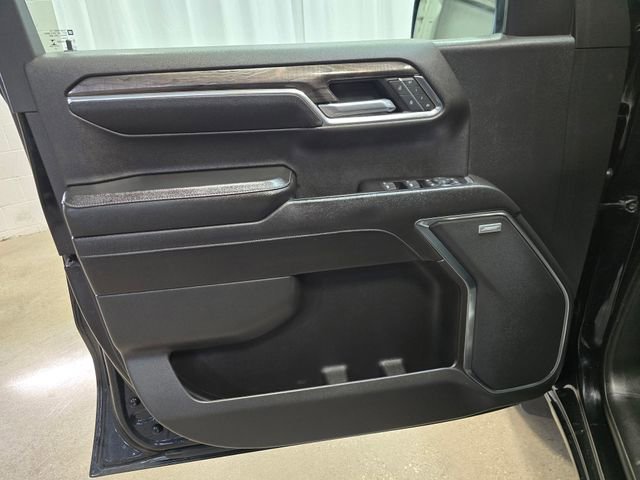 Used 2022 Chevrolet Silverado 1500 LTZ w/ LTZ Premium Package image 17