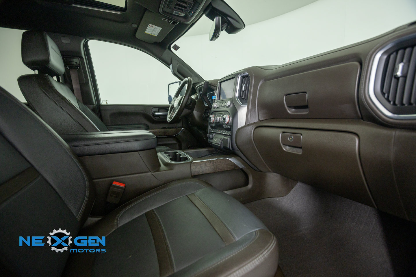 Used 2023 GMC Sierra 2500 Denali w/ Denali Ultimate Package AWD/4WD image 44