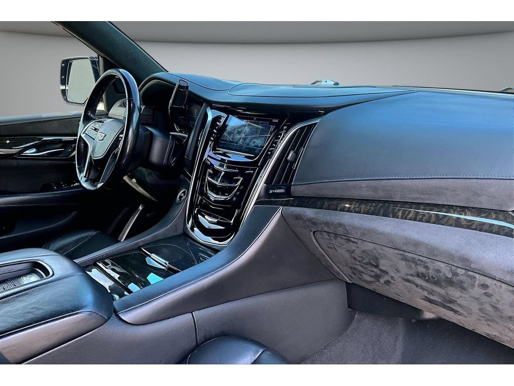 Used 2019 Cadillac Escalade ESV Platinum AWD/4WD image 47