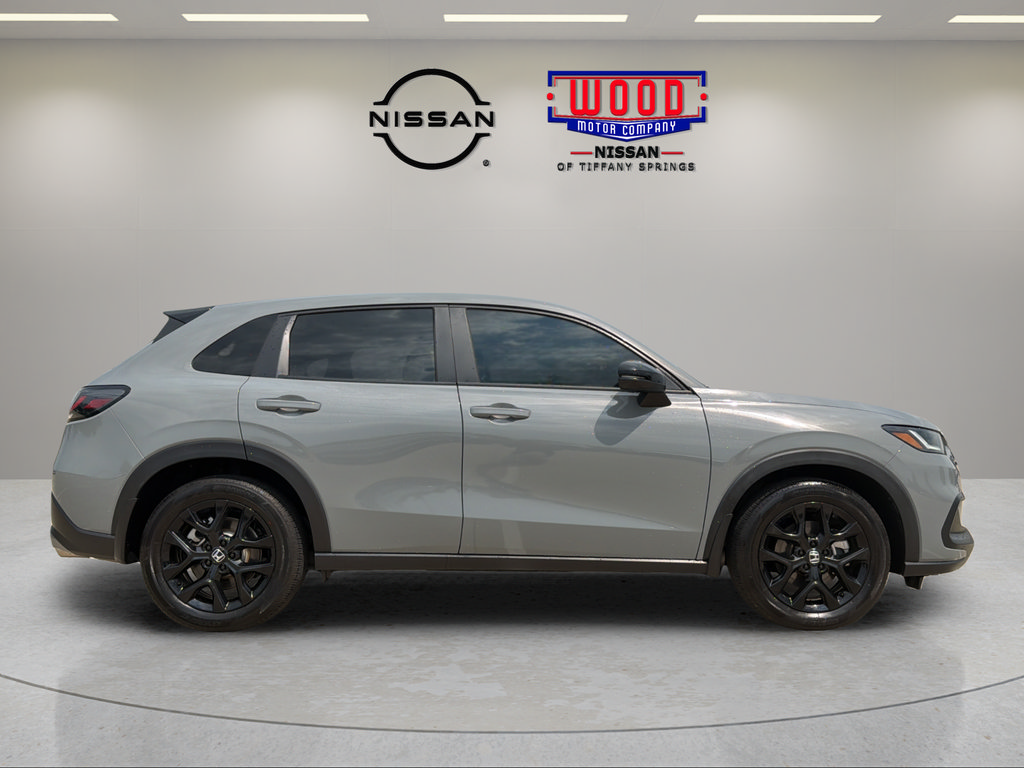 Used 2025 Honda HR-V Sport image 2
