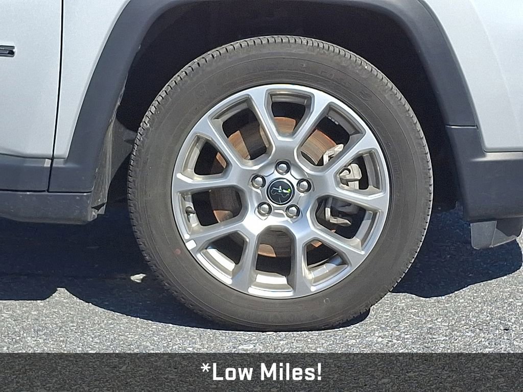 Used 2025 Jeep Compass Limited image 10