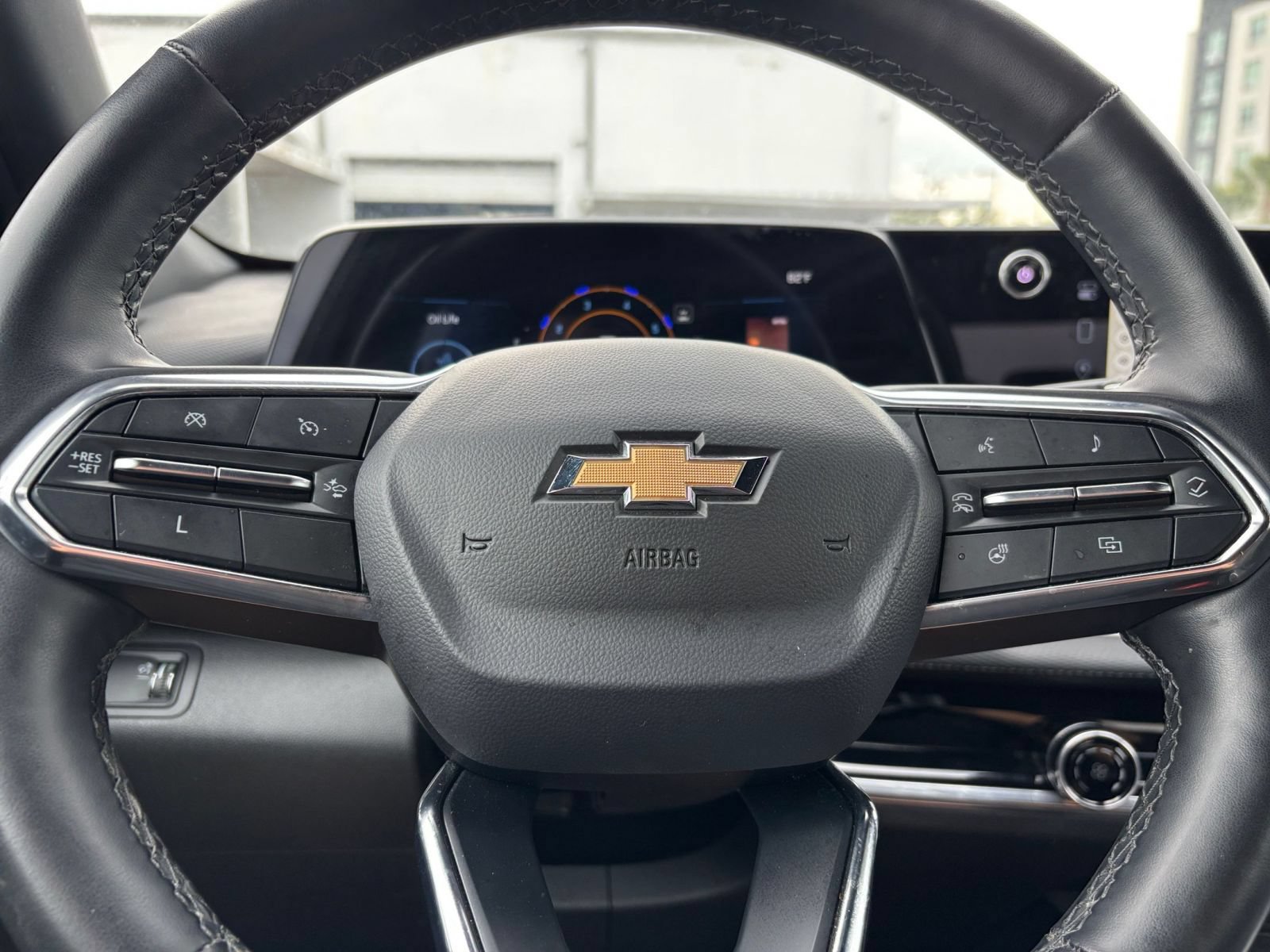 Used 2025 Chevrolet Equinox LT FWD image 30