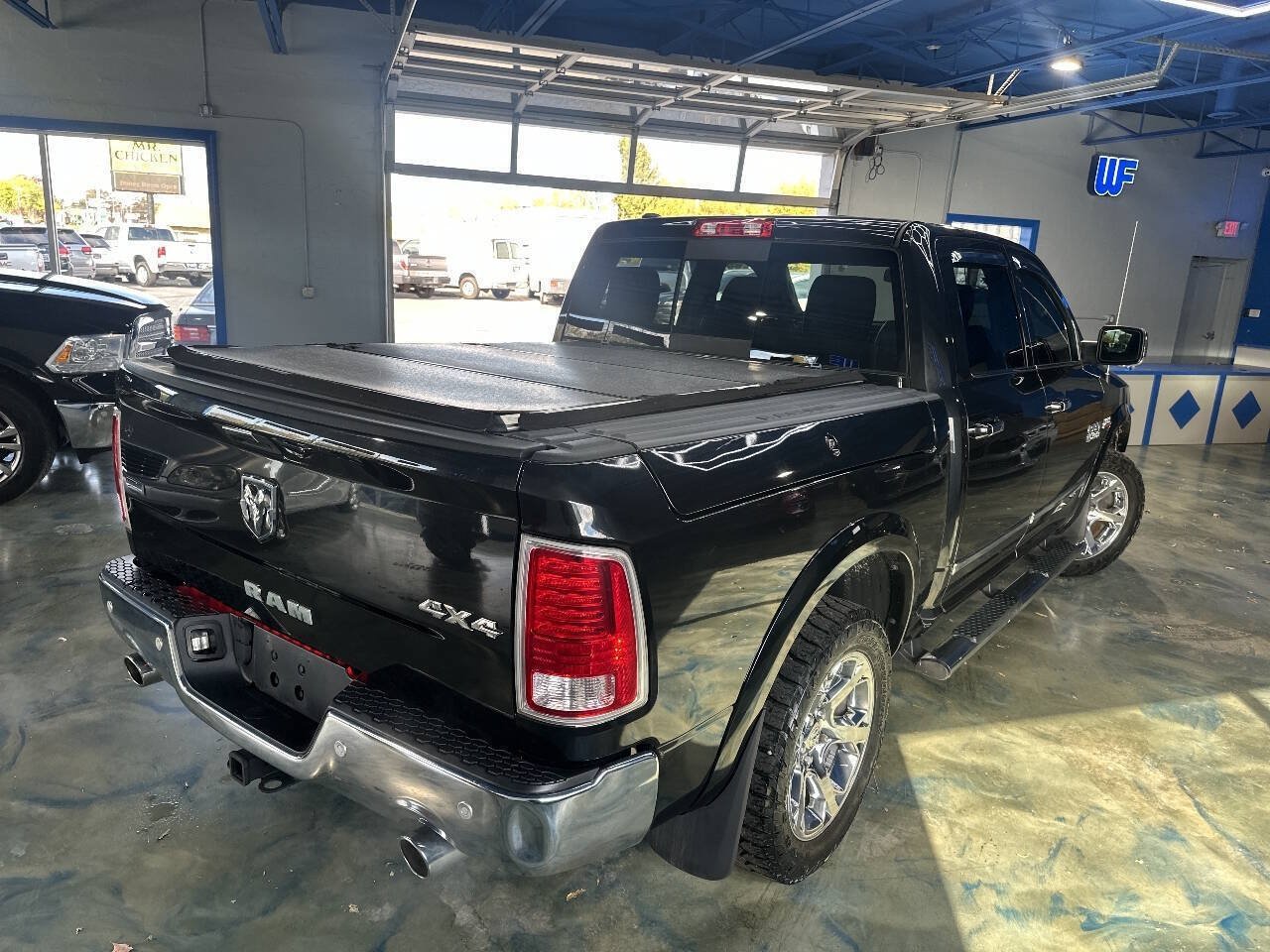 Used 2017 RAM 1500 Laramie AWD/4WD image 2