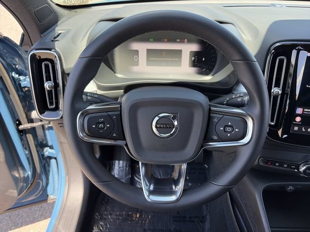 Used 2023 Volvo XC40 B4 Core w/ Protection Package FWD image 24