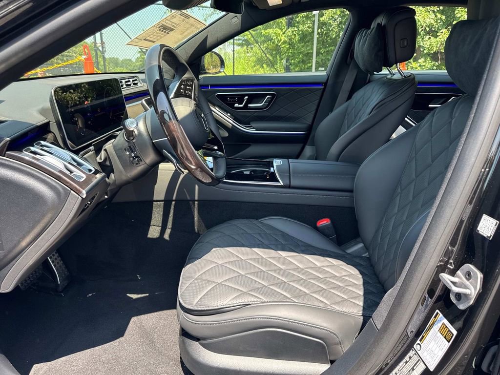 New 2025 Mercedes-Benz S 580 4MATIC Sedan image 18