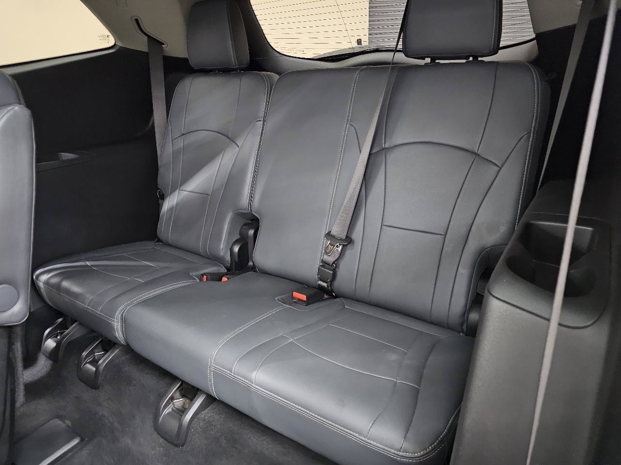Used 2018 Buick Enclave Premium w/ Experience Buick Package FWD image 27