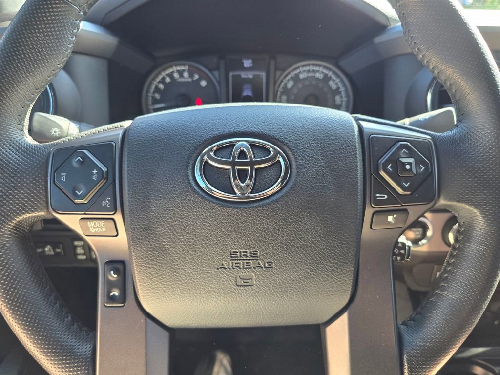 Used 2017 Toyota Tacoma TRD Sport w/ Tow Package (A/T) AWD/4WD image 21