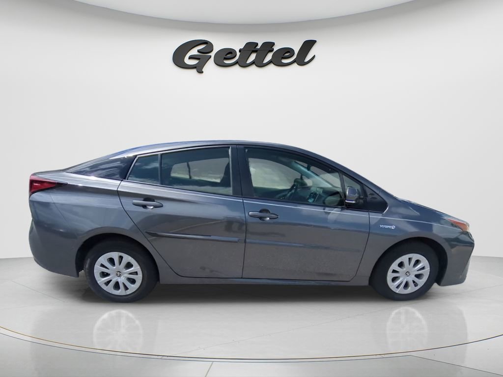 Used 2019 Toyota Prius LE image 4